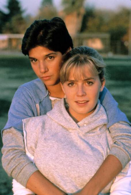 I honestly still want to be Elisabeth Shue when I see this photo. (Note to self: cut sleeves off hoodie).